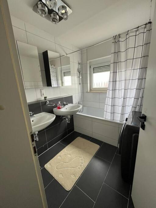 Ferienwohnung Outletcity Metzingen Метцинген Экстерьер фото