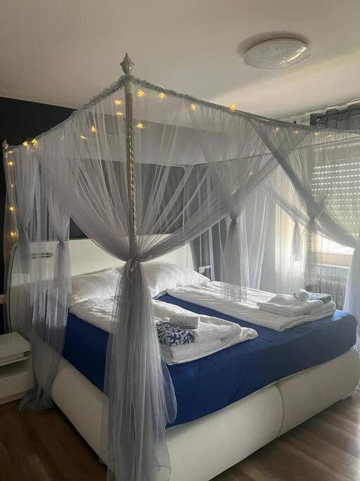 Ferienwohnung Outletcity Metzingen Метцинген Экстерьер фото